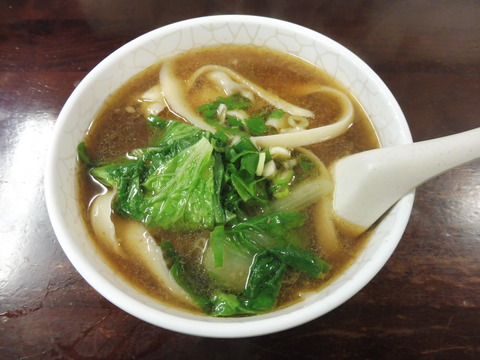 永康刀削麺 (4) 牛肉湯刀削麺