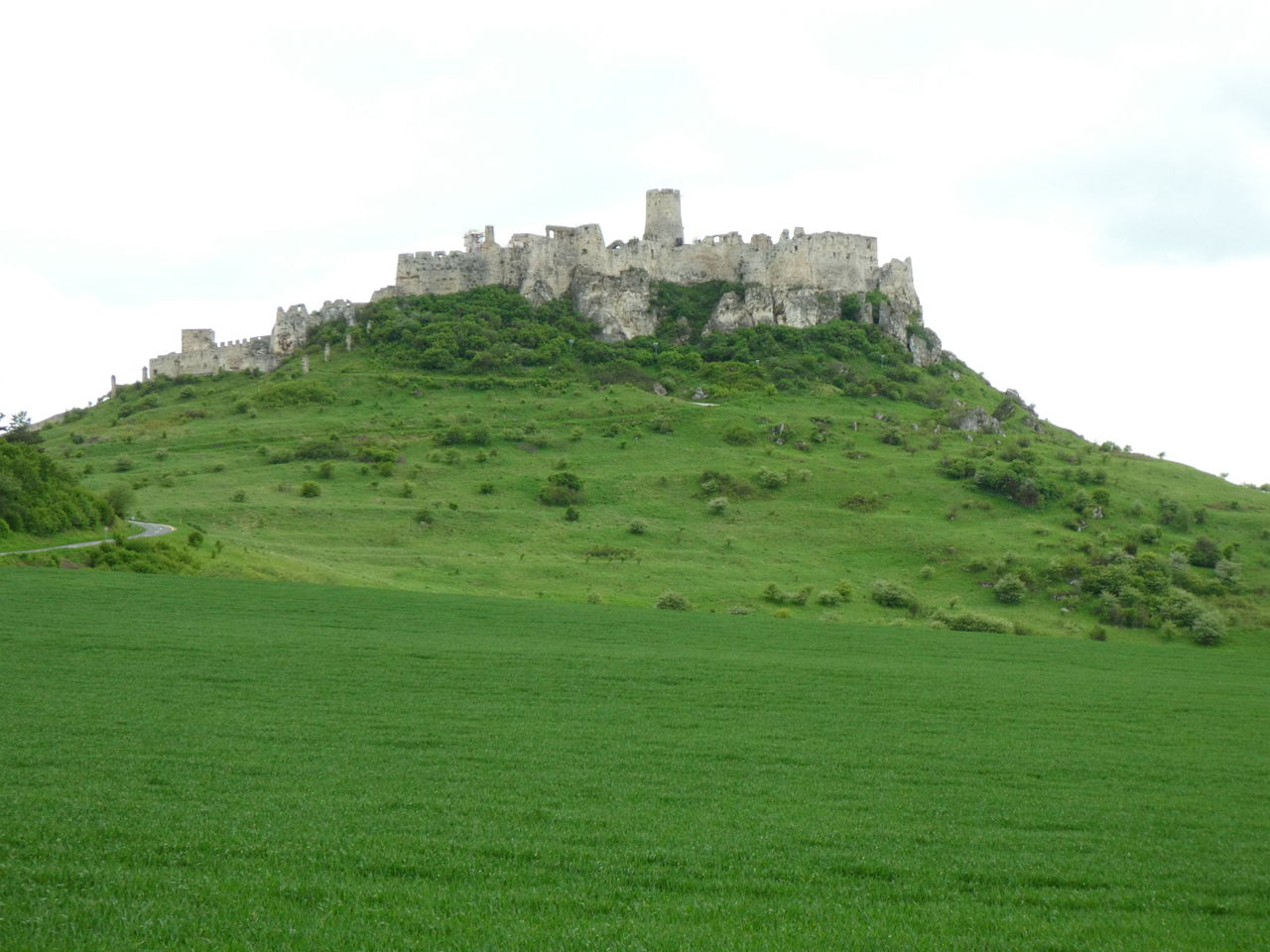 週末スロバキア その７ 美しい廃墟の城 世界遺産 スピシュ城 ひまがあれば海外 女子一人旅