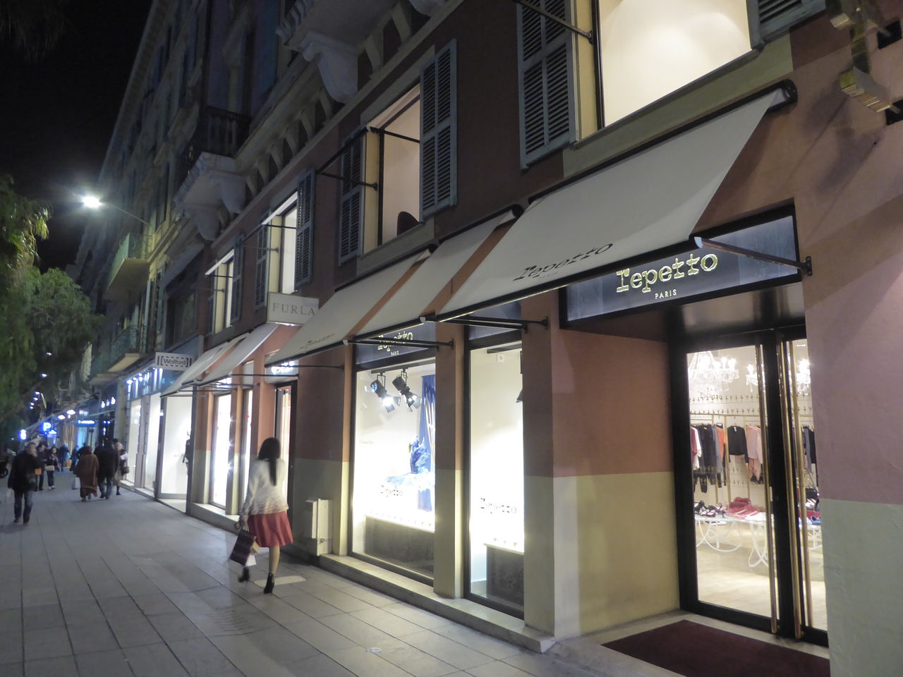 週末ニース モナコ その13 南仏の伝統菓子 カリソンをお土産に ひまがあれば海外 女子一人旅 週末ニース モナコ その13 南仏の伝統菓子 カリソンをお土産に ひまがあれば海外 女子一人旅