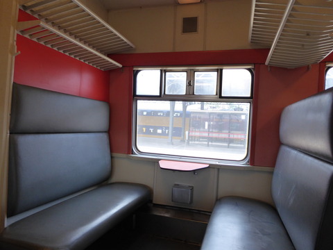 列車内