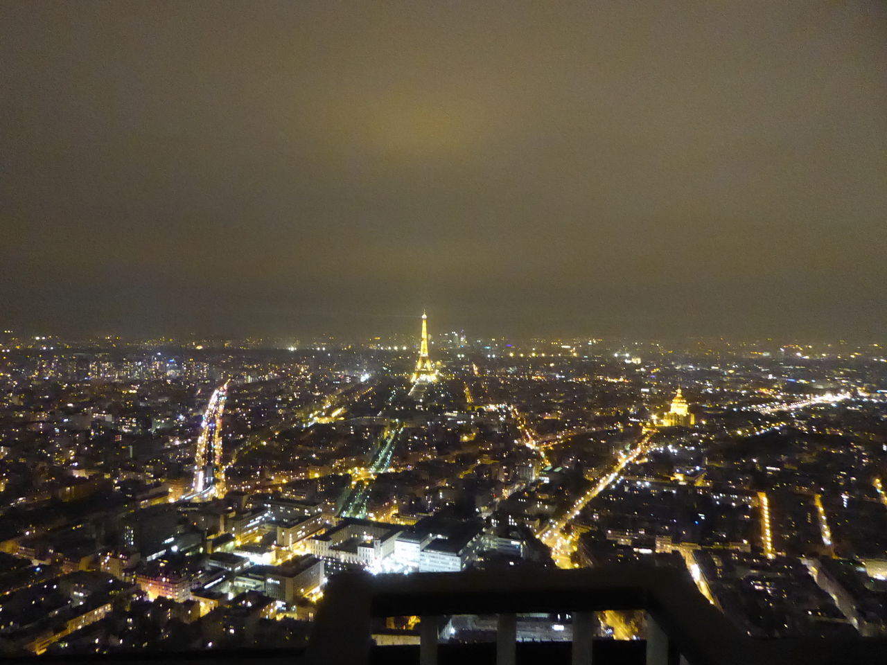 週末パリ その５ モンパルナスタワーから眺めるパリの夜景 ひまがあれば海外 女子一人旅