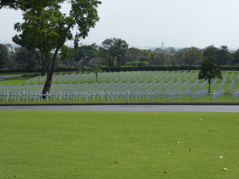 ⑫米軍記念墓地21