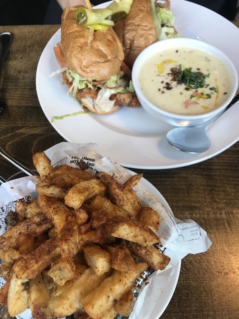 Smoked Chiecken Po'Boy