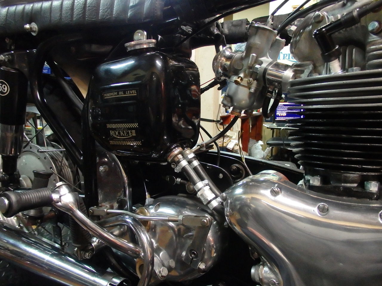 ロッカーオイルフィードライン変更。 : TRAVIS CYCLES 