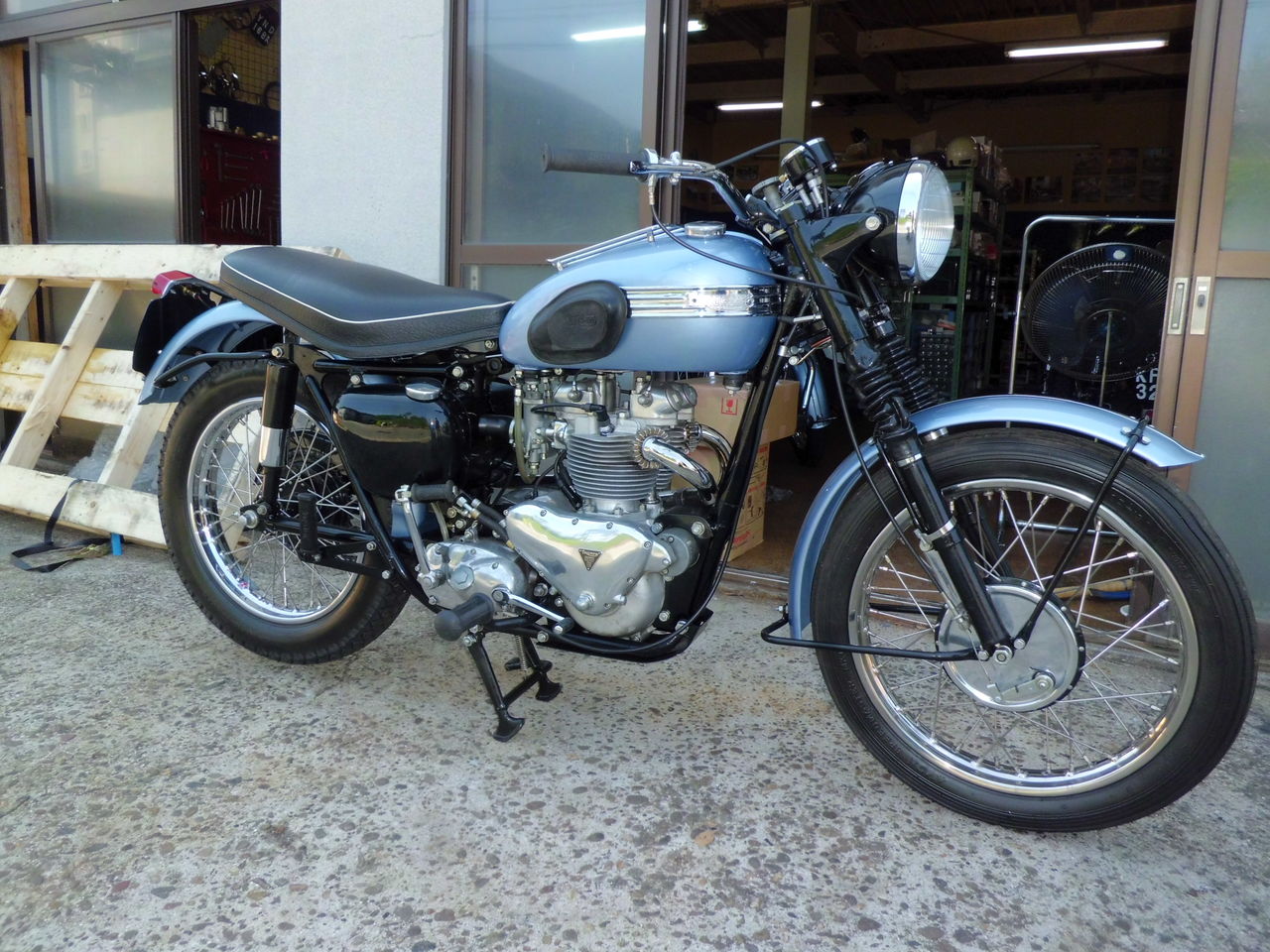 トライアンプ―TR6-オーバーホール済みエンジン及びMTセツト販売 トライアンプ―TR6-オーバーホール済みエンジン及びMTセツト販売