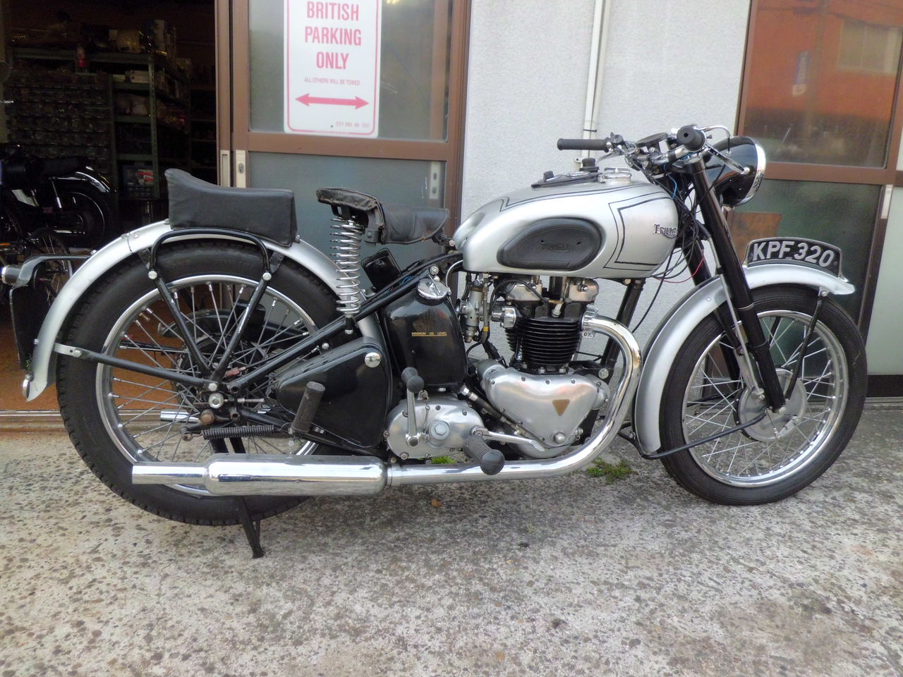 熊本の若者にトライアンフ ｔｒａｖｉｓ ｃｙｃｌｅｓ トラヴィス サイクルズ のブログ