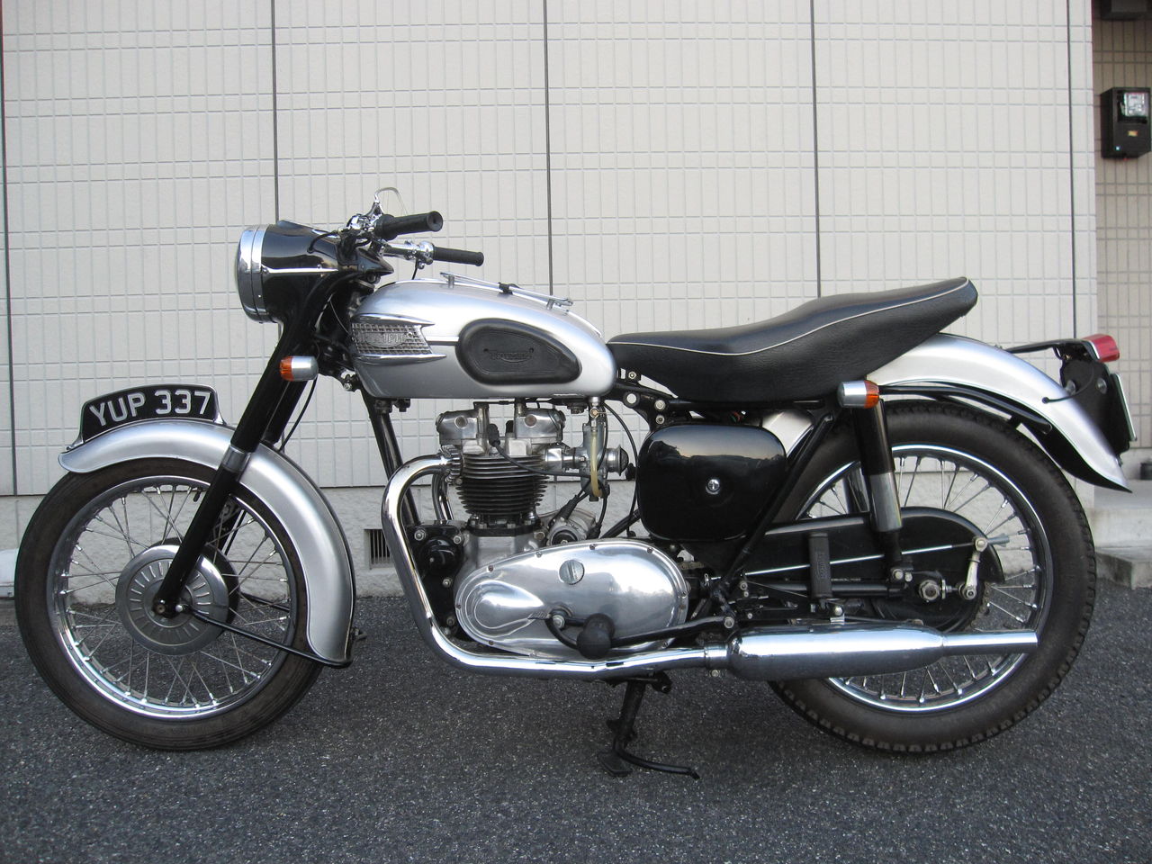 1958年トライアンフT110 お薦め委託販売車両のご紹介です  