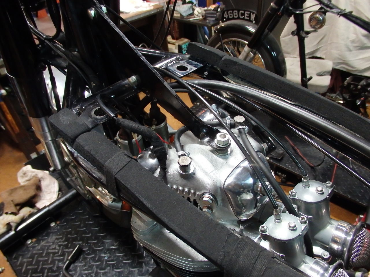 ロッカーオイルフィードライン変更。 : TRAVIS CYCLES 