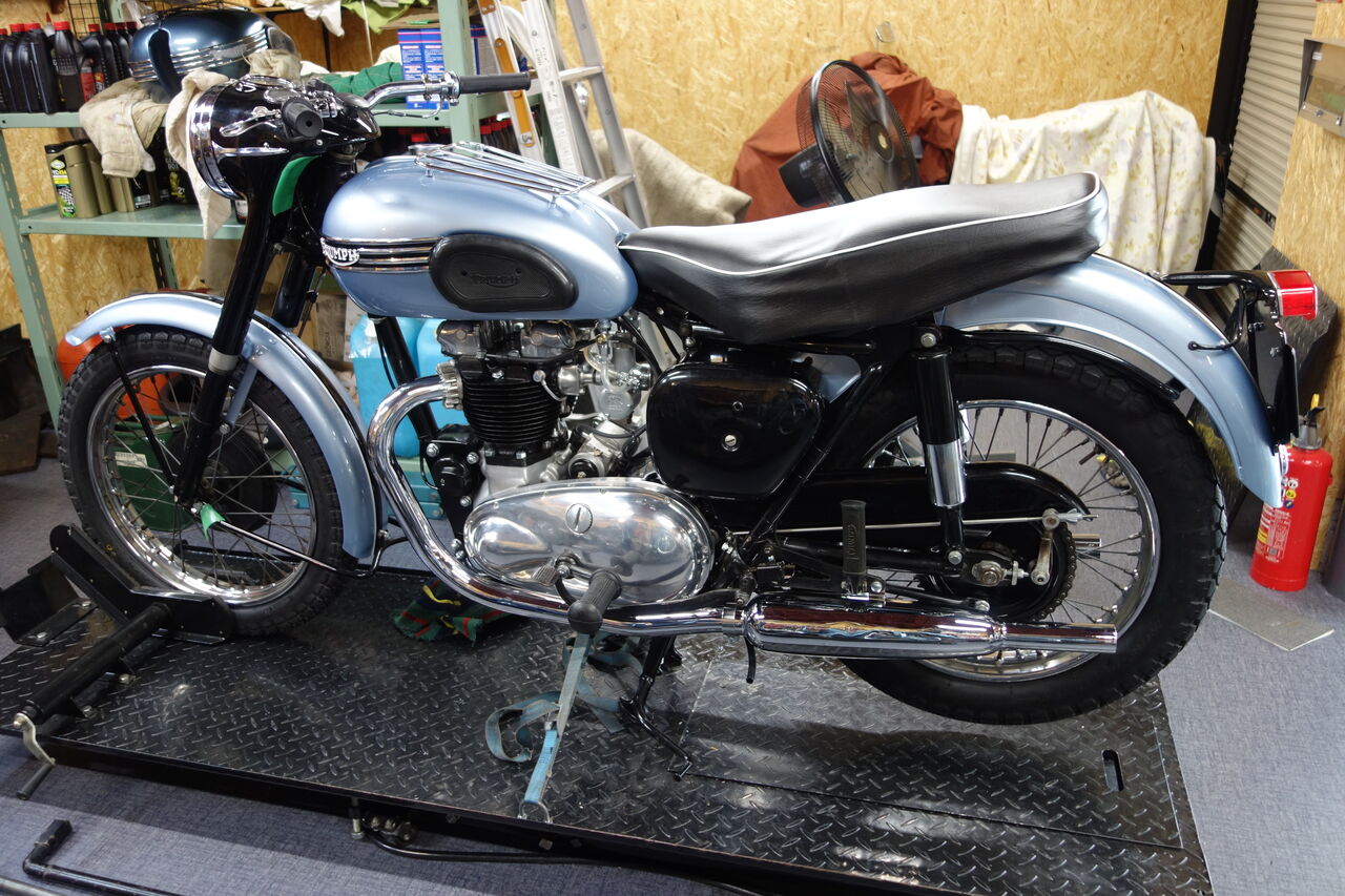 Nori-Nori 様】トライアンフ 5t 6t T110 ダブルシート Nori-Nori