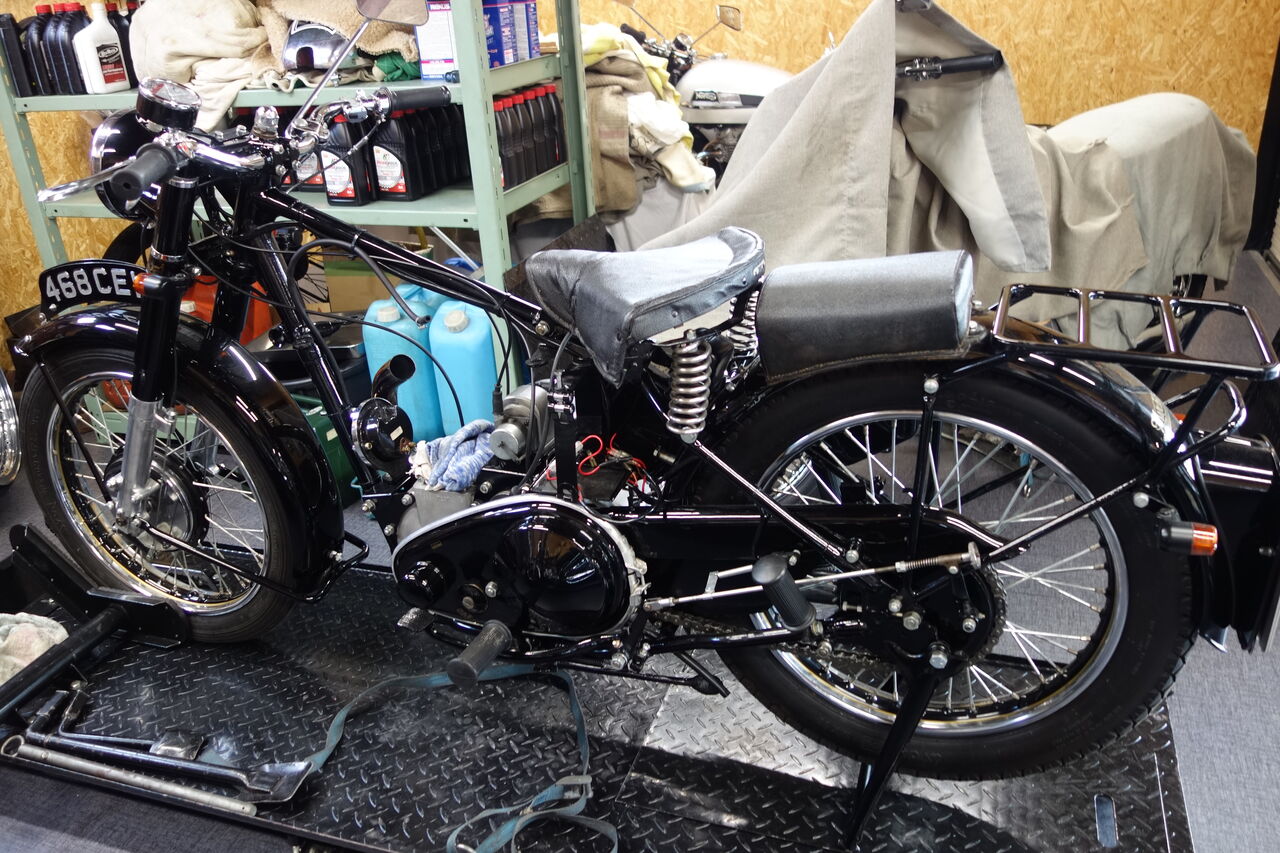2 X 1959 Triumph T120. : TRAVIS CYCLES （トラヴィス