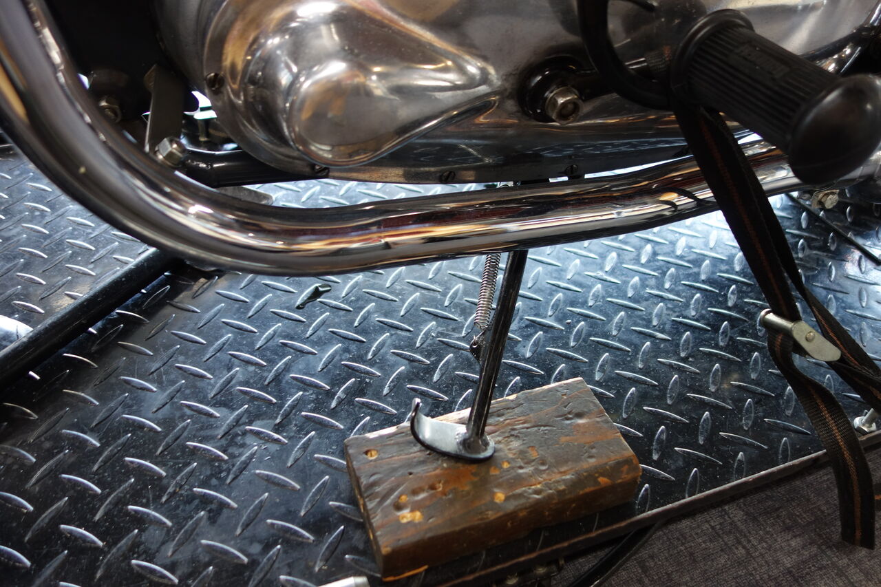 1950年6Tサンダーバードのチェック。 : TRAVIS