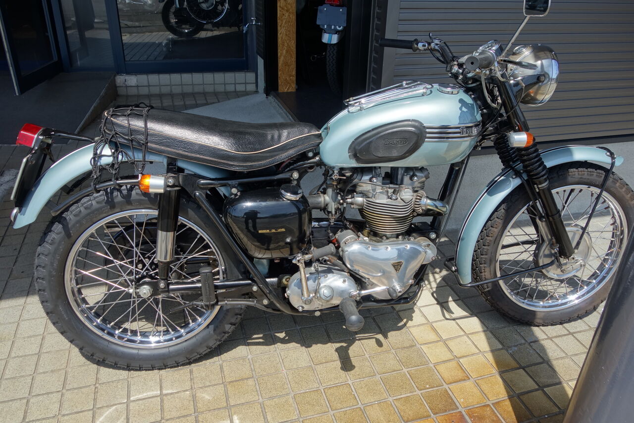 トライアンフ　別体　ナセル triumph トライアンフ（TRIUMPH）2009年 Bonneville SE・新登場の