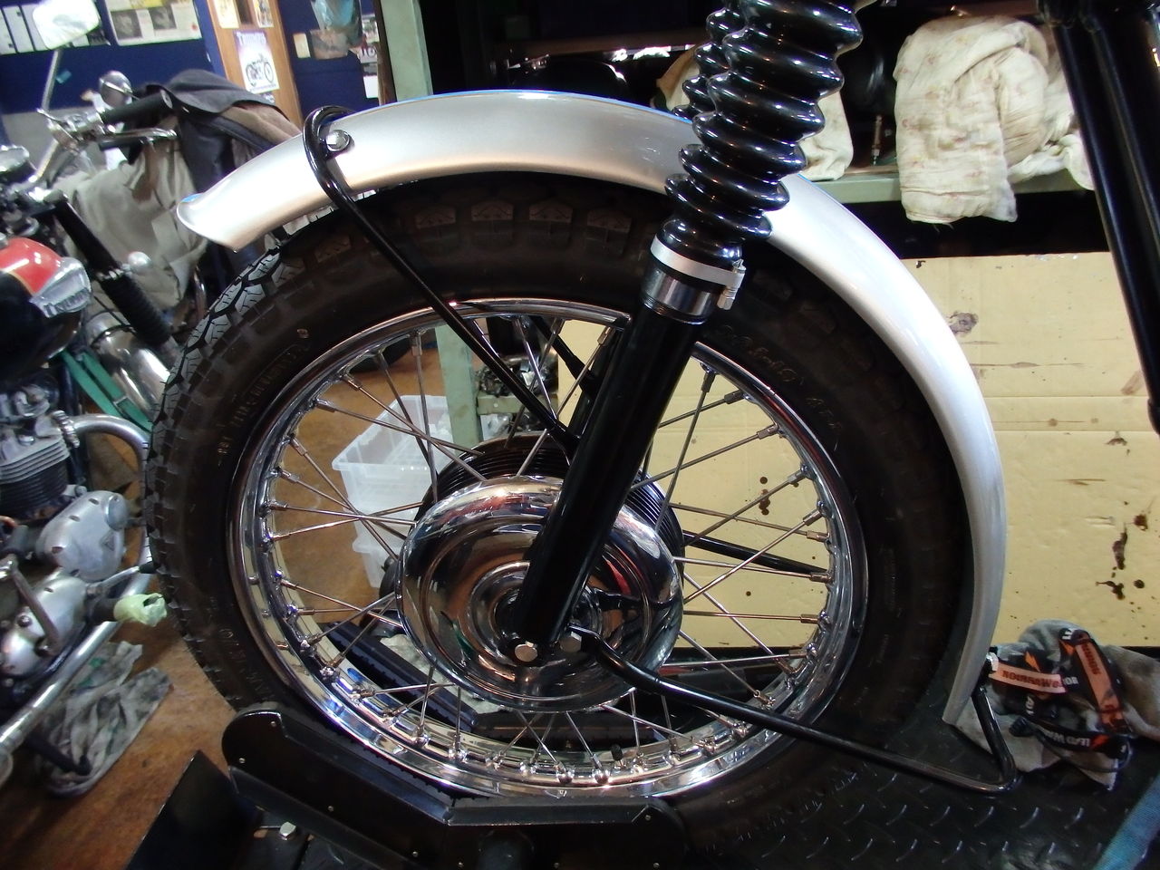 パーセルグリッドを取り付ける。 : TRAVIS CYCLES (トラヴィス・サイクルズ)のブログ パーセルグリッドを取り付ける。 : TRAVIS CYCLES (トラヴィス・サイクルズ)のブログ