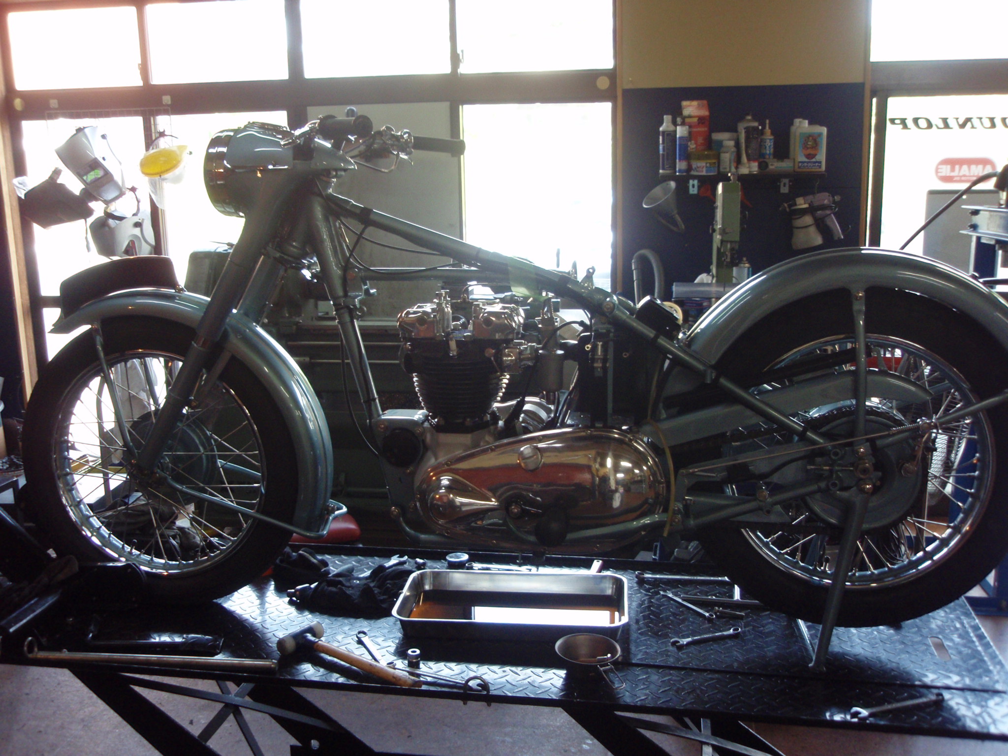 1950年トライアンフ6Tチェック・修理スタート他