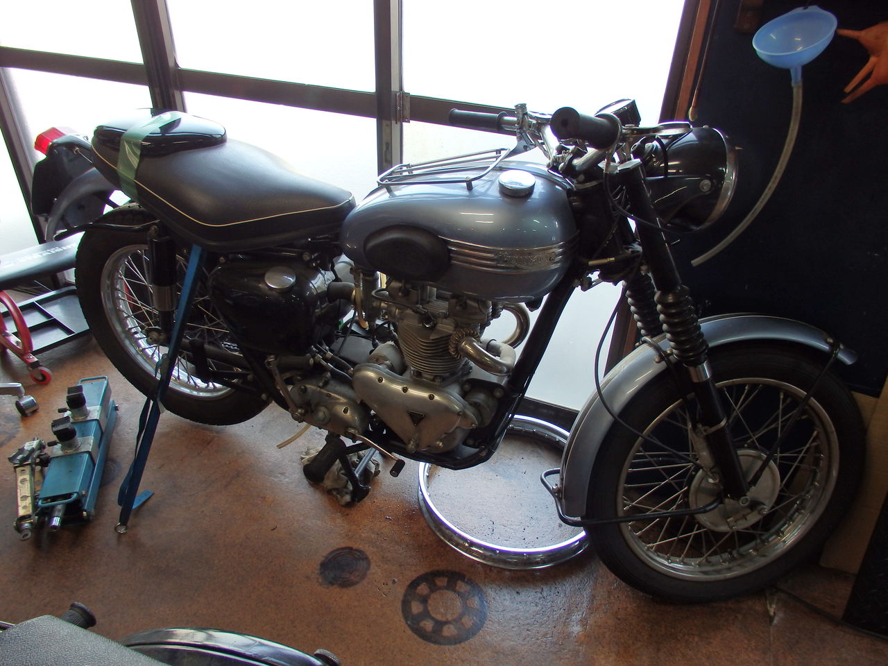 トライアンプ―TR6-オーバーホール済みエンジン及びMTセツト販売