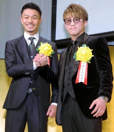 来春の対戦決定?笑顔でがっちり握手する中谷潤人と井上尚弥