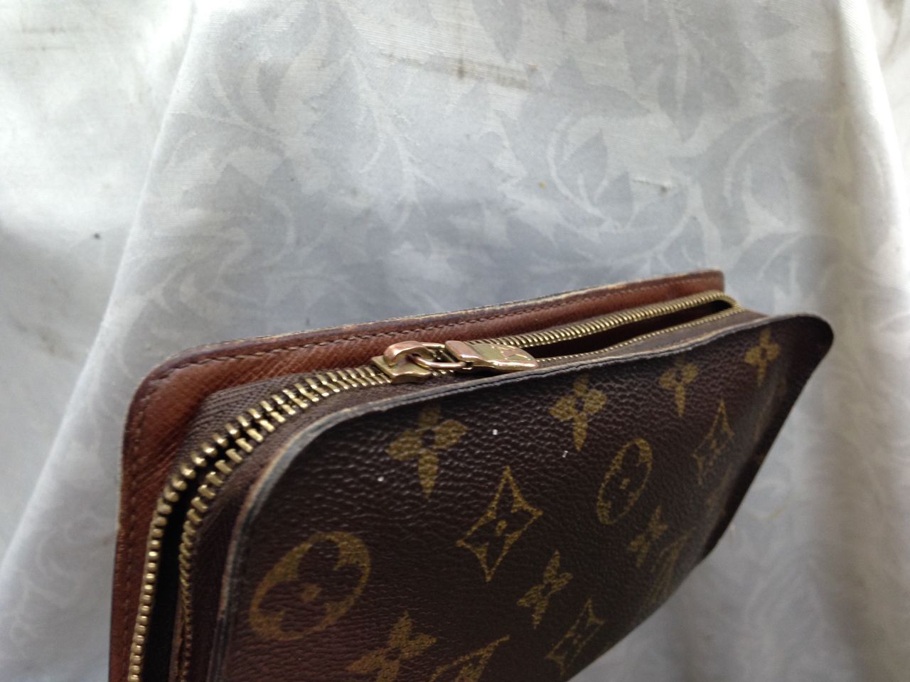 ルイヴィトン財布のファスナー修理 靴 鞄 革製品修理の東京修理センター ダイアリー