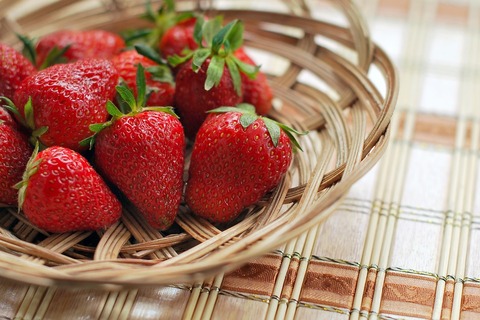 strawberry-1180048_960_720