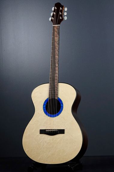 Joji Yoshida Guitars OM custom【試奏レビュー】 : 木の温もりを鉄弦