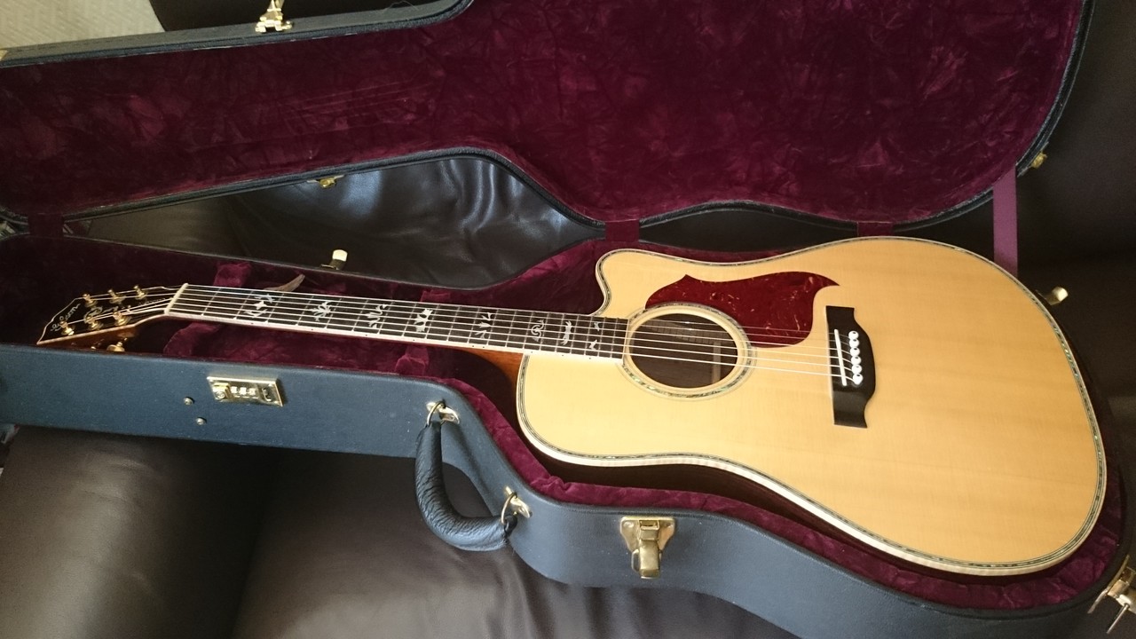 Gibson Songwriter Deluxe Custom【試奏レビュー】 : 木の温もりを鉄弦
