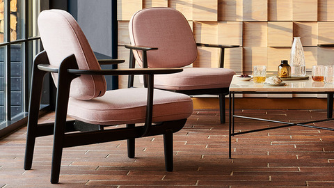 800x450_LougeChairJH97_Black jpg