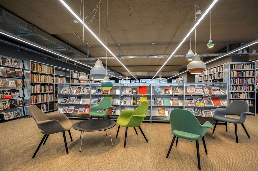 倉庫をリノベーションして図書館に 広島市の北欧インテリアショップ 広島の北欧インテリア スラップモブラー 倉庫をリノベーションして図書館に 広島市の北欧インテリアショップ 広島の北欧インテリア スラップモブラー