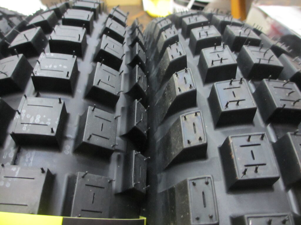 DUNLOP D803GP 前後タイヤセット　トライアル　モンテッサ　ベータ DUNLOP D803GP 前後タイヤセット トライアル モンテッサ ベータ