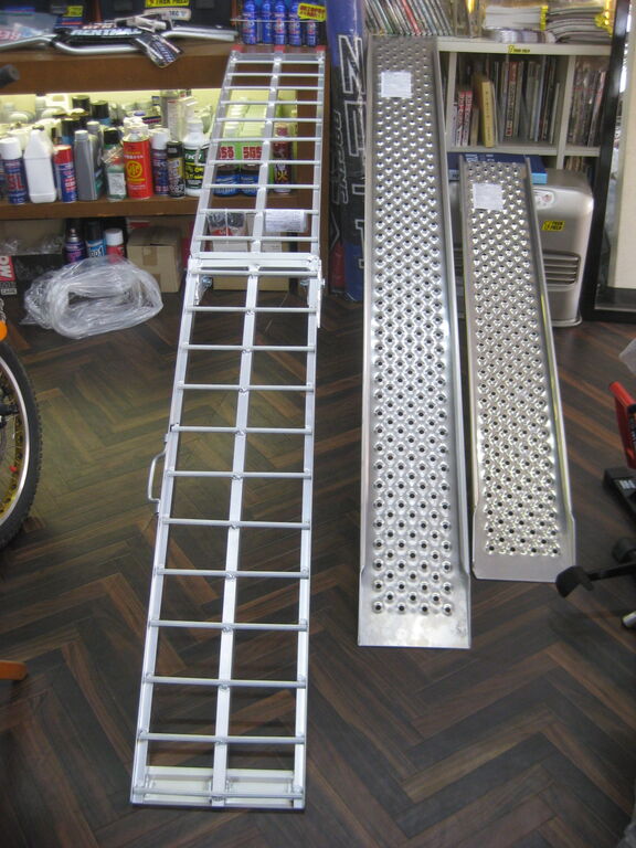 エトスのアルミラダーこれくしょん : トレックフィールドの「ぎょうれん」