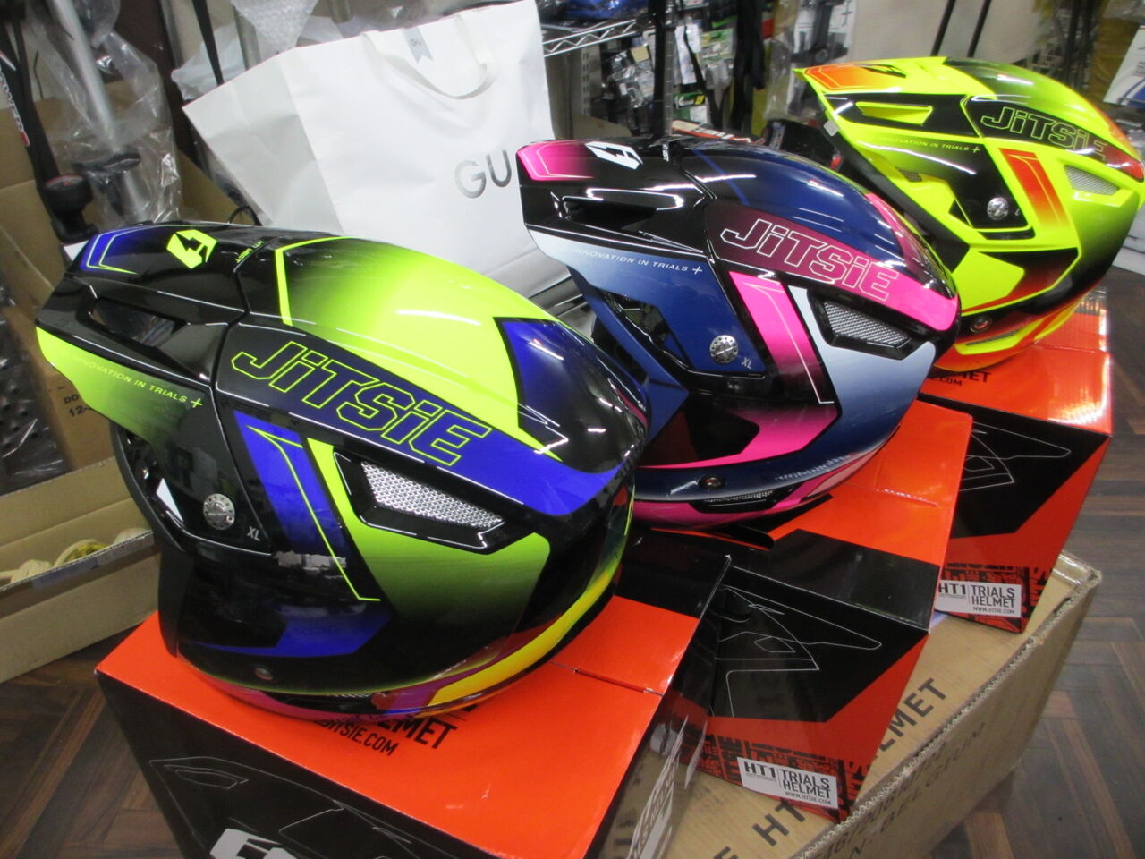 JITSIE トライアルヘルメット JITSIE 練習用虎メット 限定特価（完売終了） : トレックフィールドの