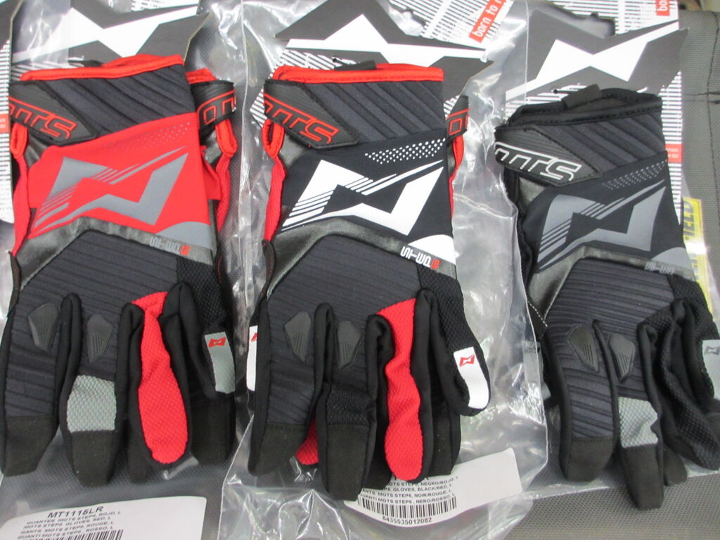 好評！MOTSのグローブ その1 : トレックフィールドの「ぎょうれん」