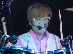 【訃報】『笠浩二』 C―C―Bの笠浩二さんが脳梗塞で死去(60) ドラムとボーカル担当 : トレンドスコープ ～トレスコ～