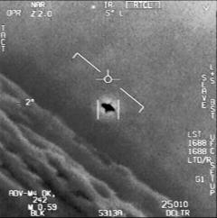 米軍がUFO撮影に成功？ 過去2回の「謎の現象」映像公開