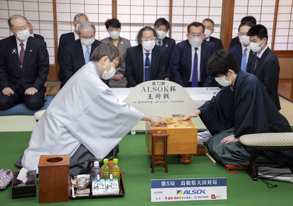 『藤井聡太羽生善治王将戦』第5局は藤井が勝利！タイトルに王手！