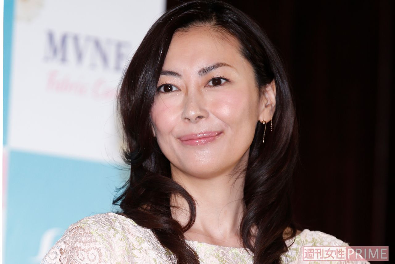 『中山美穂』54歳にて急逝、自宅の浴槽の中で亡くなっていた