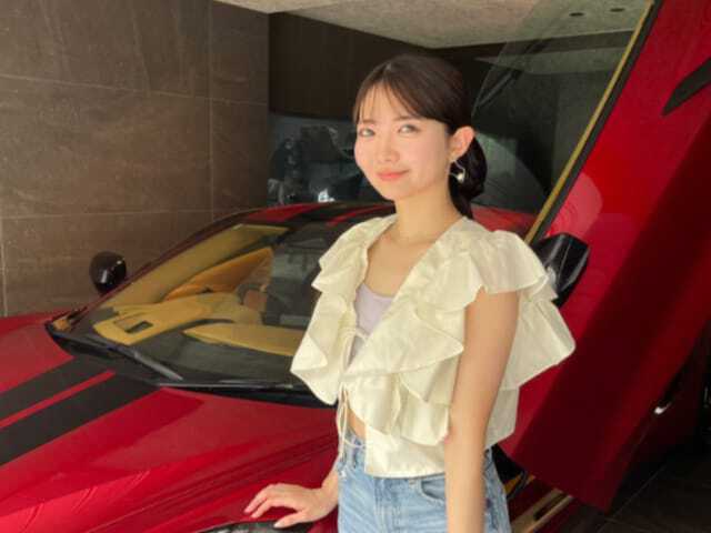 『ミス慶應2025候補』超高級車とのプライベートショット