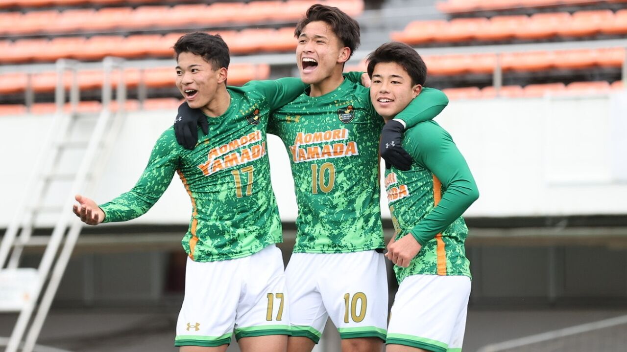 『高校サッカー』準決勝第1試合、神村学園VS岡山学芸館のスタメン発表