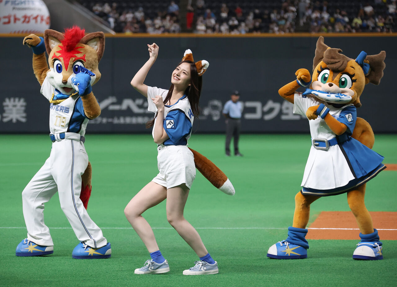『きつねダンス』原曲とコラボ、ノルウェーのユニットが歌を披露