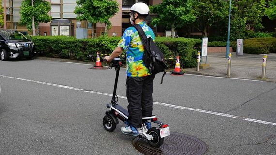 『電動キックボード』ヘルメットなしの男性が転倒し全国初の死亡事故