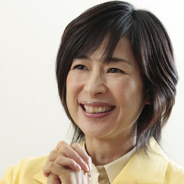 『西田尚美』55歳誕生日ににっこりショット「素敵だぁ」