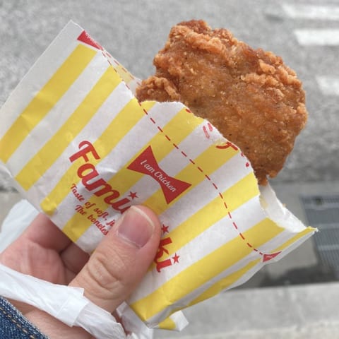 ファミチキ100円