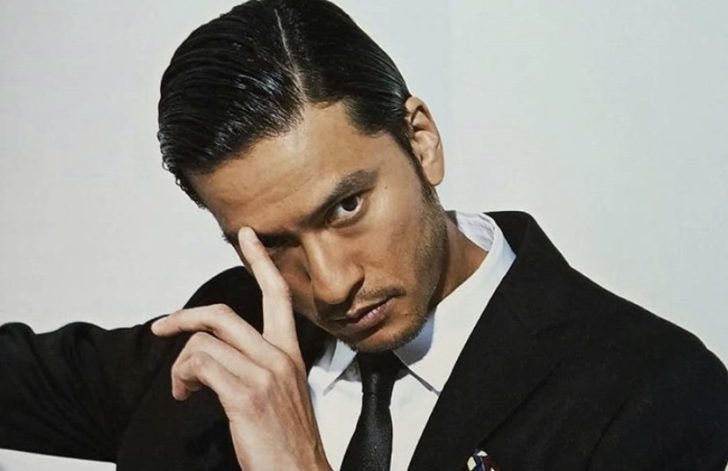 芸能 長瀬智也に何が 警察官が駆け込んで彼を連れて行った 緊迫のプライベート トレンディチャンネル