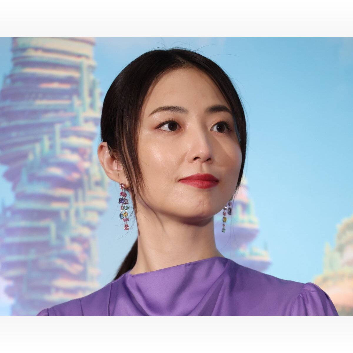 【美貌】MEGUMIの集合写真に同情「スタイル格差が露呈」…そんなぁぁぁ！
