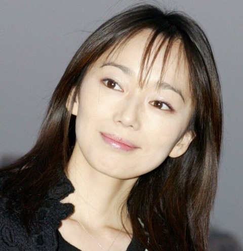 【騒然～】元「魔性の女」葉月里緒奈、顔○○な自撮りに…さすがに年か！
