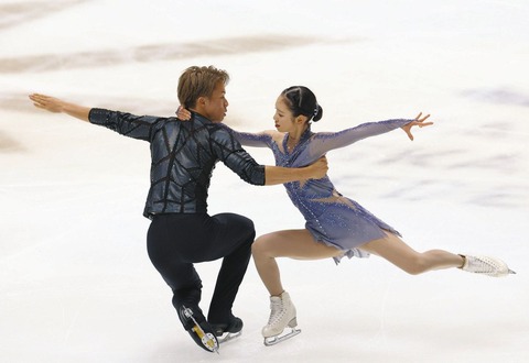 b7fe04d1a1e3f447bb6eaf3509a0fc4c_1