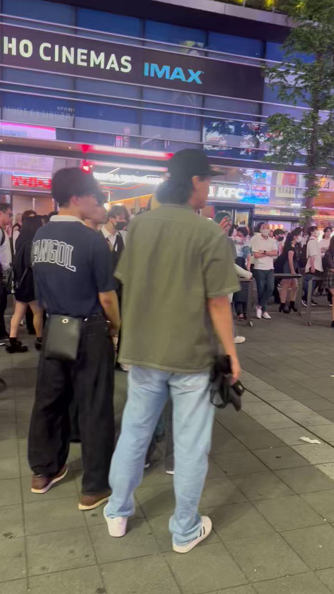【名所】トー横キッズの今！wwww人気急上昇！…観光スポットか？！