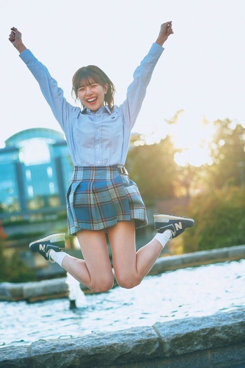 【決定！】日向坂46・松田好花、初水着・初ランジェリー大興奮！…1st写真集