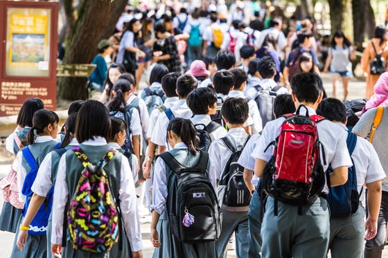 【困惑】マジかよ…生活費に困る親たちの増加！相談が相次ぐ！
