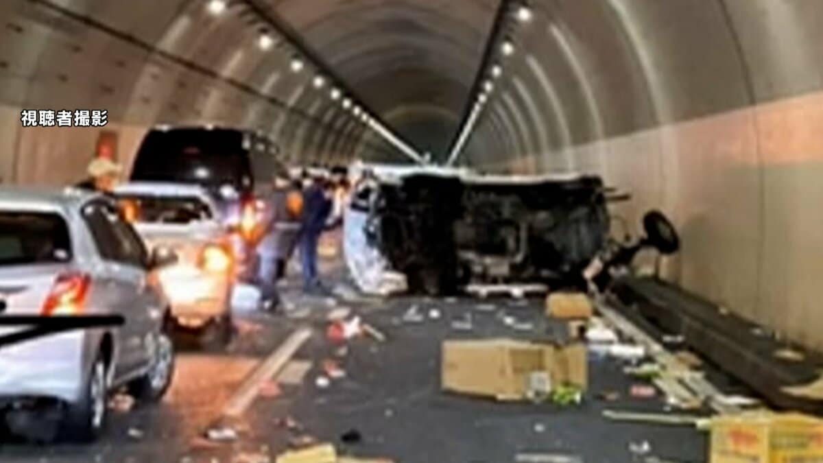 【北海道】観光バスとワンボックスカーが衝突・23人搬送「ドーンとぶつかった」