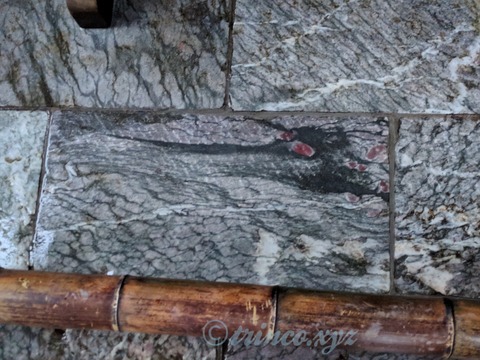 拝殿脇の隠れ龍 三峯神社 御朱印の旅 思いつくまま旅記録 Jgc修行 拝殿脇の隠れ龍 三峯神社 御朱印の旅 思いつくまま旅記録 Jgc修行