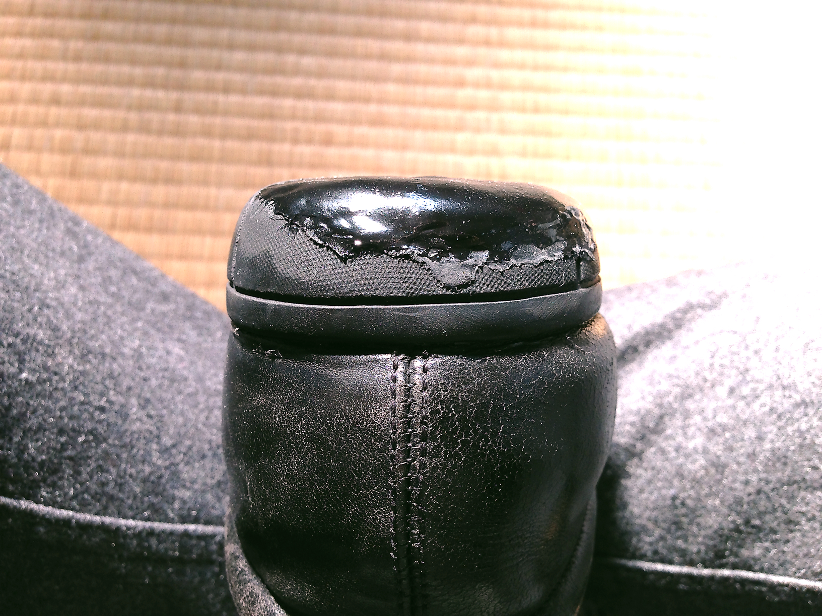 終了 シューグー Shoe Goo で靴のかかと修理 藤庵 終了 シューグー Shoe Goo で靴のかかと修理 藤庵